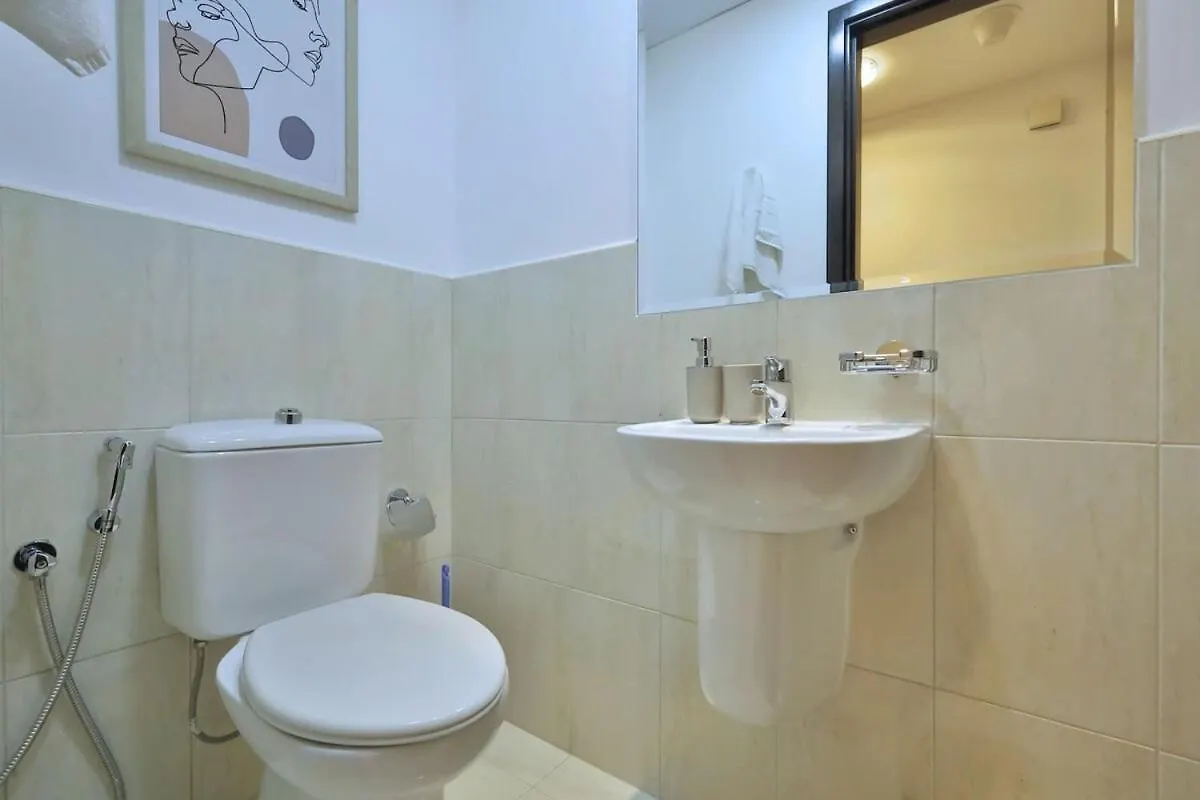 Cosy 1 Bed In Seasons Jvc Apartment Dubai United Arab Emirates